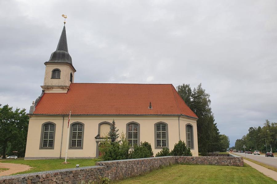 Šīs nedēļas nogalē baznīcas Latvijā vērs durvis vēlu (+VIDEO)