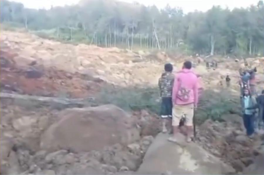 ANO: Papua-Jaungvinejā izdzīvojušo atrašana pēc zemes nogruvuma mazticama