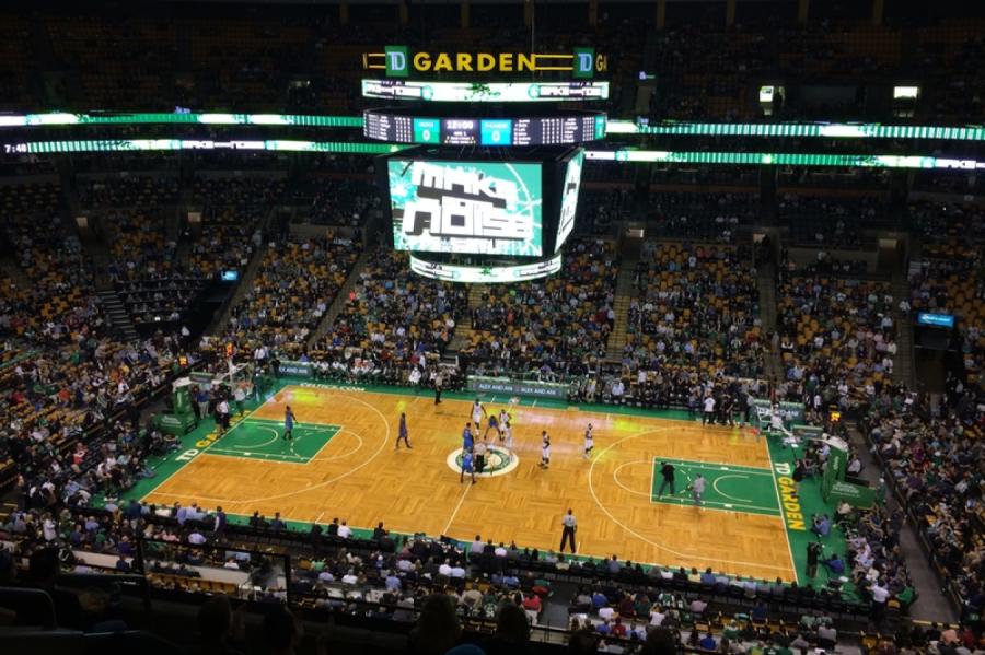 Bostonas «Celtics» bez Kristapa Porziņģa sasniedz NBA finālu (VIDEO)