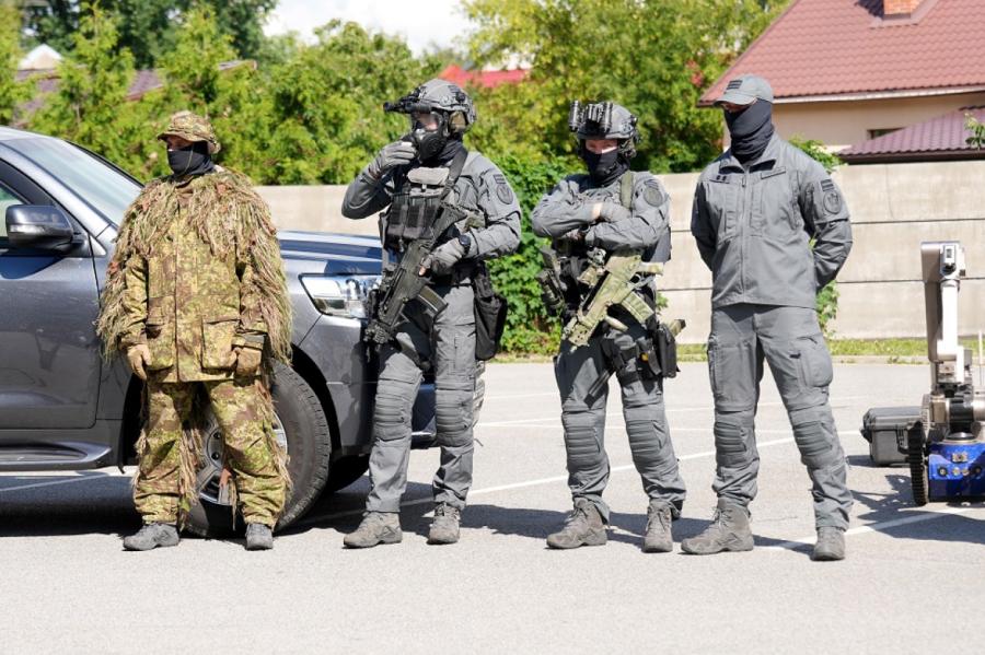 Policija aicina pieteikties pretterorisma vienībā «Omega» (VIDEO)