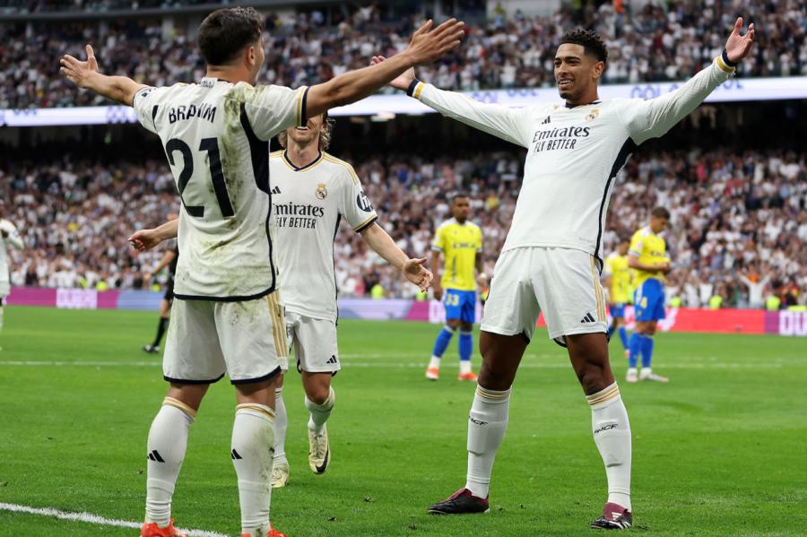 Madrides Real futbolisti triumfē UEFA Čempionu līgā