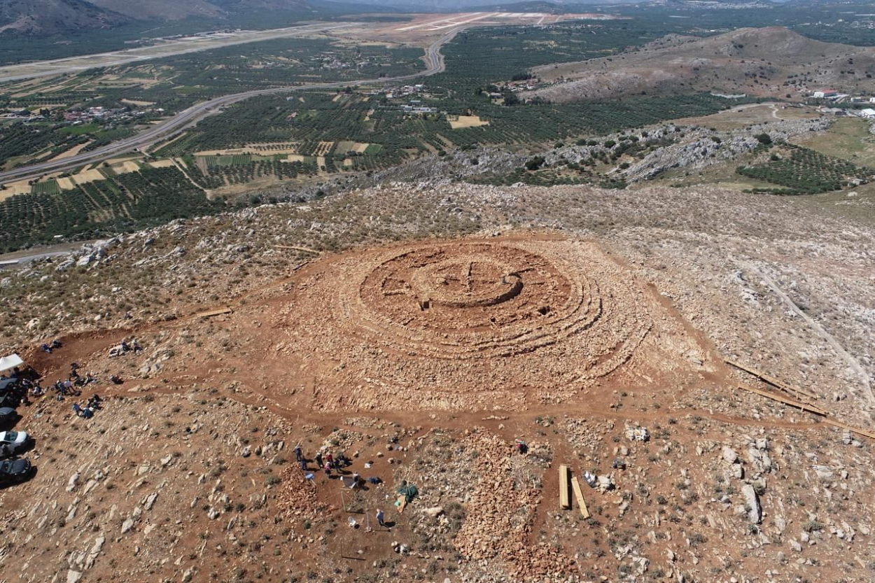 Krētā atklāts vēl viens 4 tūkstošus gadu vecs labirints (+FOTO)