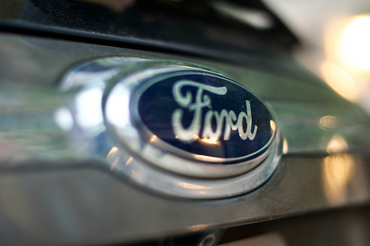 «Ford» Spānijā likvidēs vēl 1600 darbavietas
