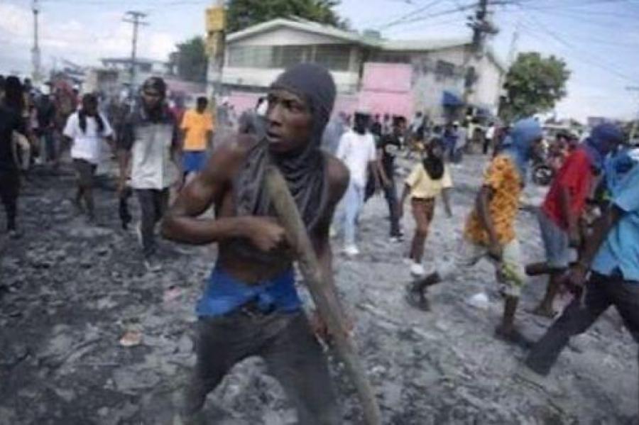 ANO: Haiti bandu vardarbības dēļ mājas atstājuši 580 000 cilvēku