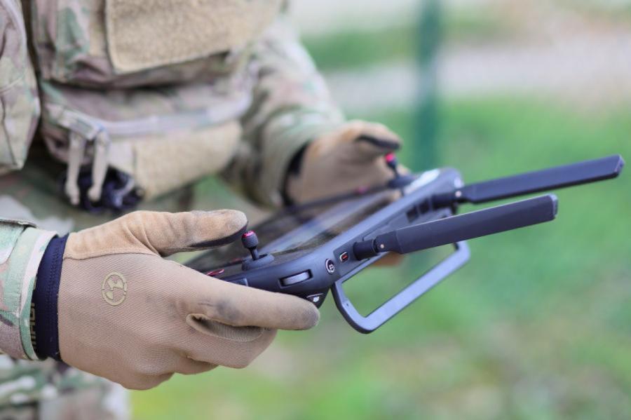 Ukrainas dronu uzbrukumā aizdegusies Krievijas munīcijas noliktava
