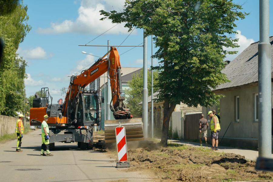 40% Latvijas iedzīvotāju vasarā strādā nevis atpūšas (VIDEO)