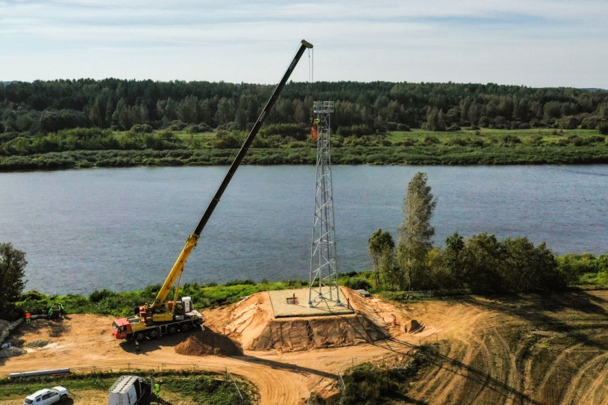 Uzstādīti četri torņi Latvijas-Baltkrievijas robežas novērošanai Daugavas posmā