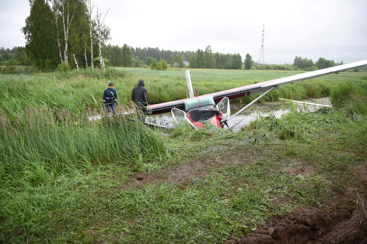 Turpinās izmeklēšana par aviācijas negadījumiem pie Ādažiem un Rīgas lidostas