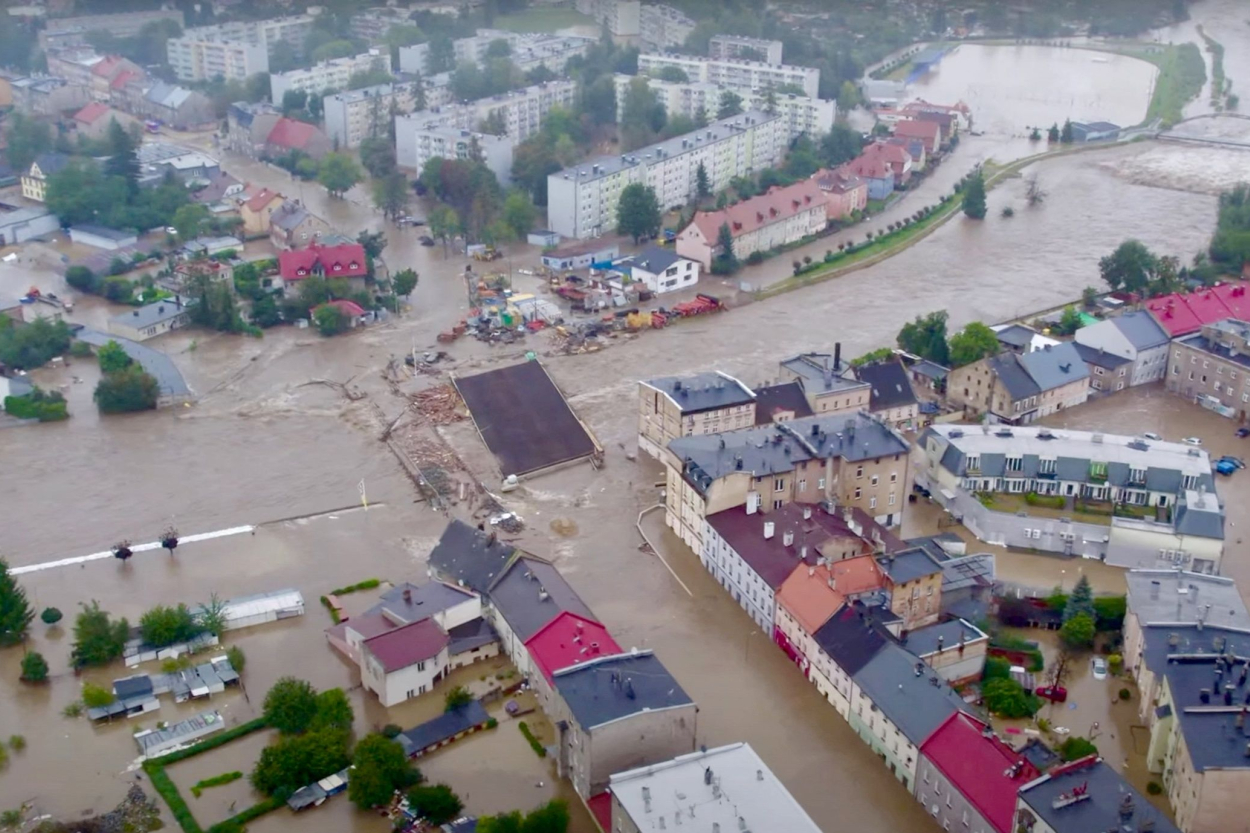 Plūdos Centrāleiropā bojāgājušo skaits pieaudzis līdz 16