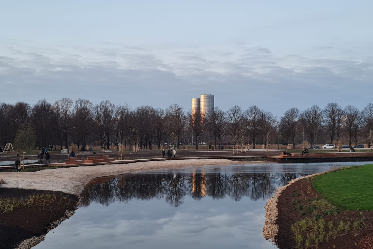 Pārdaugavas iedzīvotāji varēs atpūsties atjaunotajā Uzvaras parkā (+VIDEO)