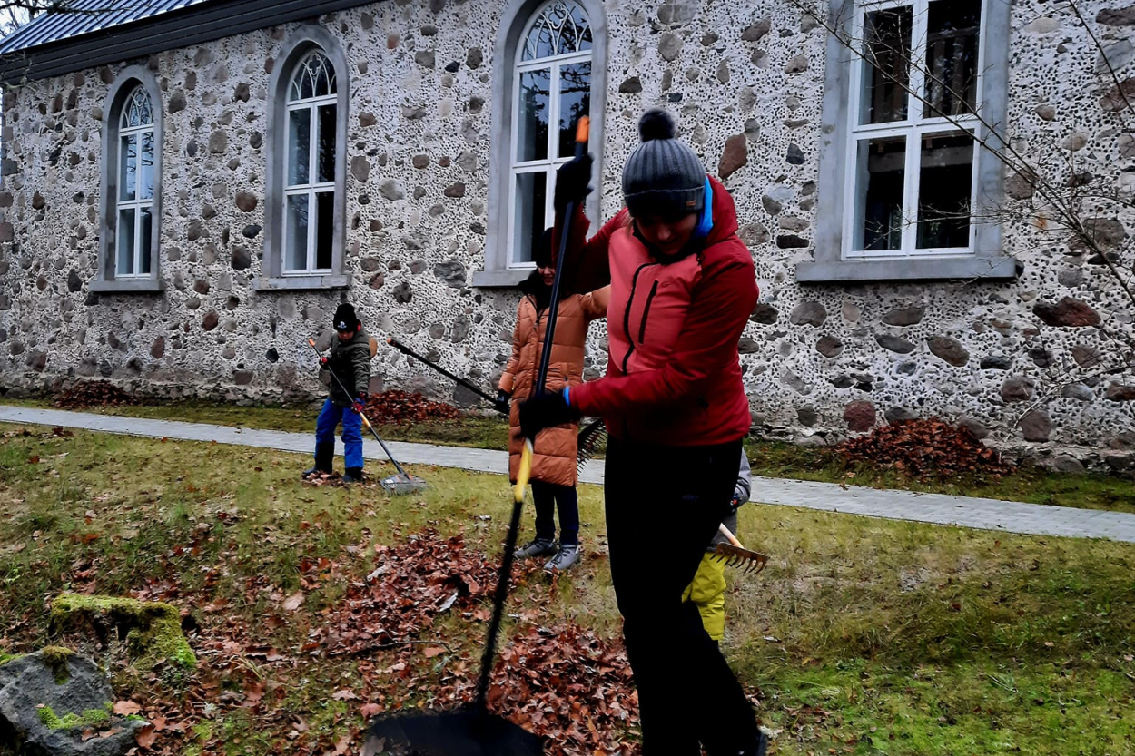 Atjaunotā Ģipkas baznīca Talsu novadā atklāj senatnes noslēpumus (+VIDEO)