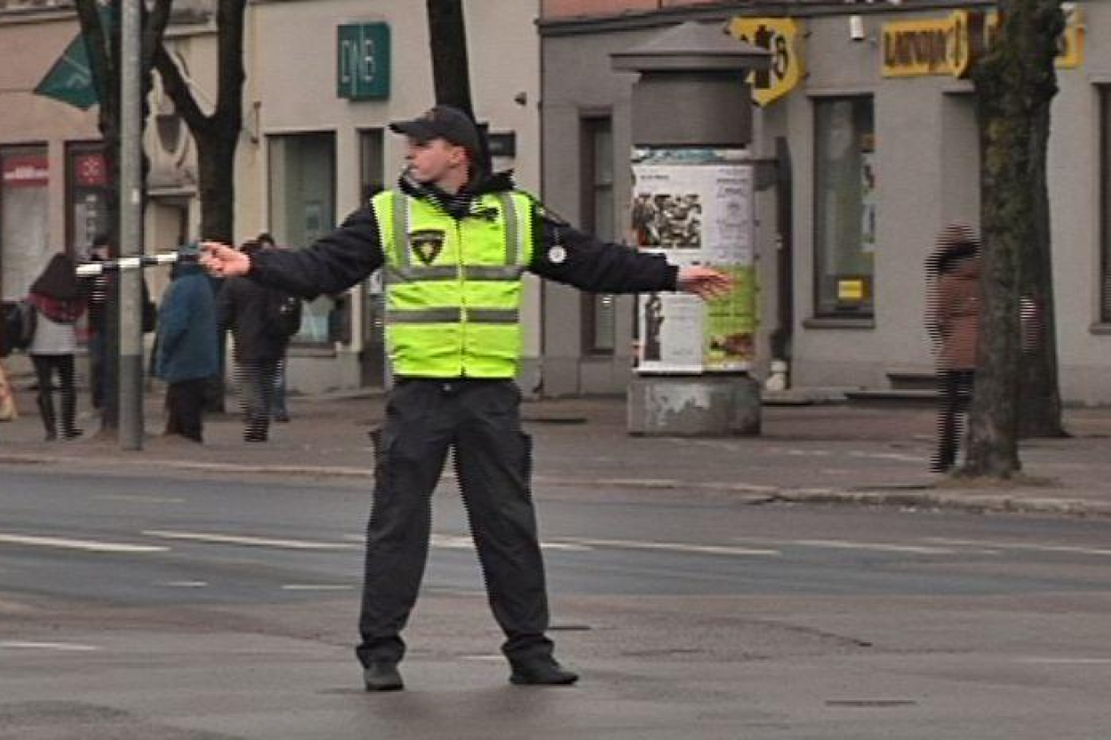 Lāčplēša dienas pasākumu dēļ jau no sestdienas ierobežos satiksmi Rīgā