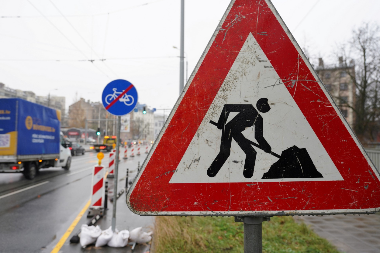 Rīgā sākusies Zemitāna tilta pārbūve (+FOTO)