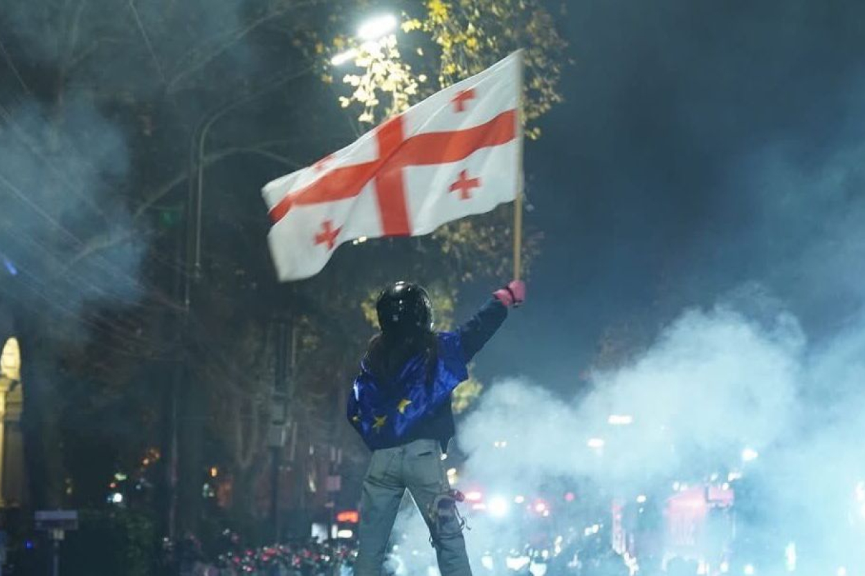 Tbilisi policija atkal izklīdinājusi proeiropeiski noskaņotos protestētājus