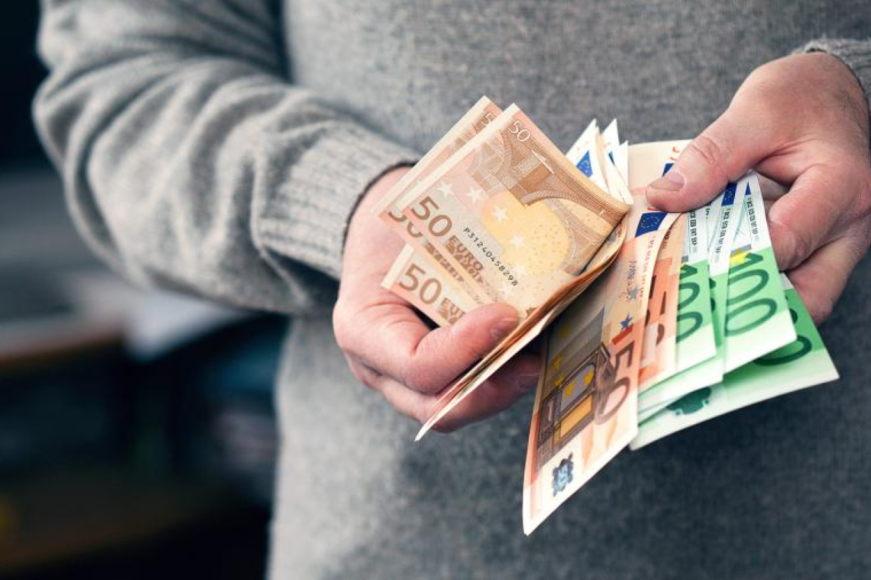  Visiem pensionāriem neapliekamais minimums būs 1000 eiro mēnesī