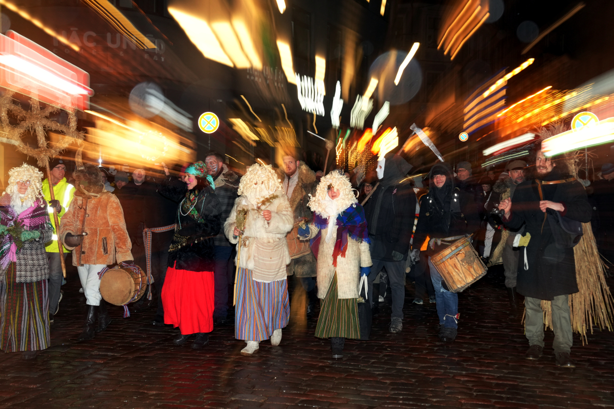 Vecrīgā norisināsies tradicionālais bluķa vakars un maskotais gājiens