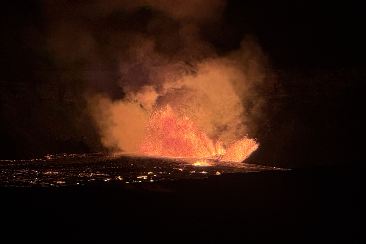 Havaju salās sācis izvirst Kīlauea vulkāns (+VIDEO)