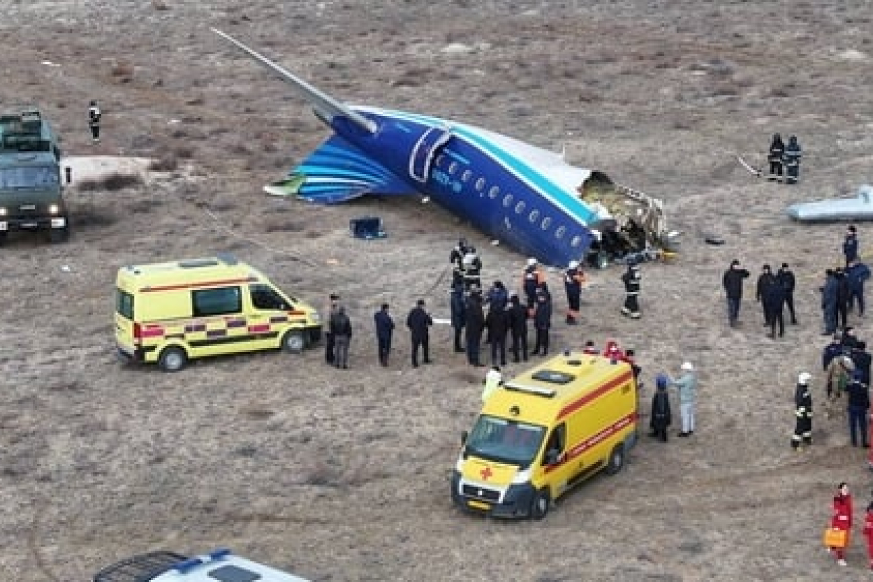 Pēc Azerbaijan Airlines avārijas lidsabiedrības atceļ reisus uz Krieviju