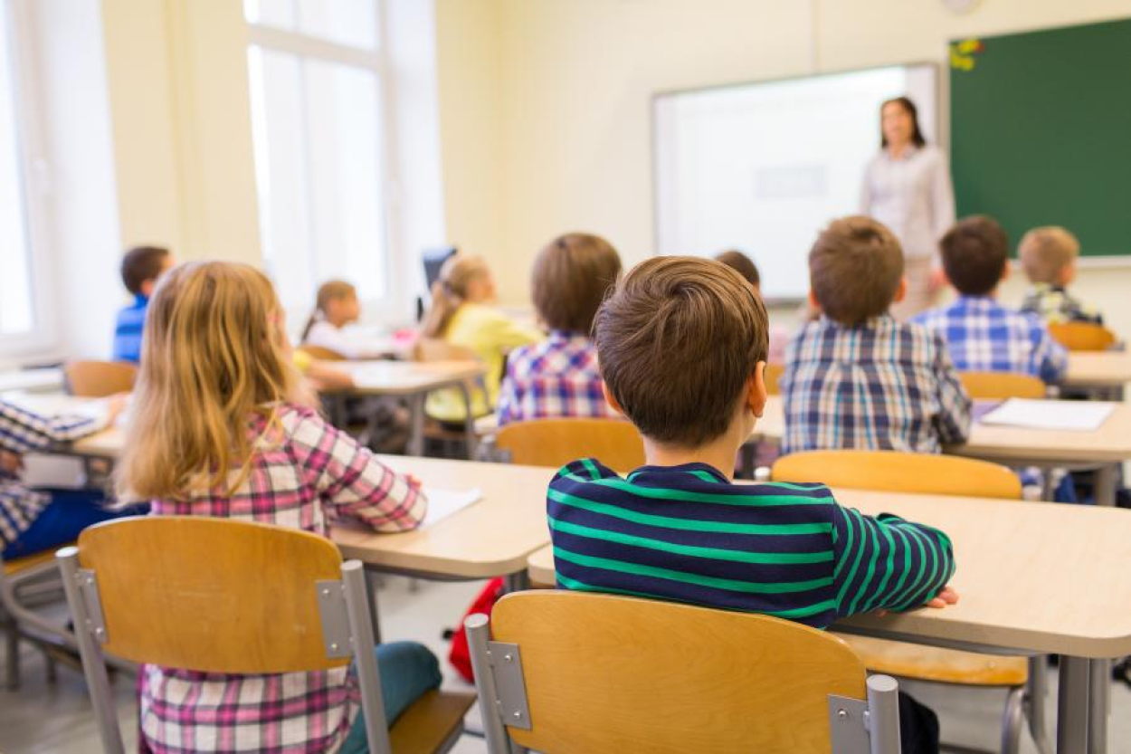 Skolu direktori neplāno izmantot likumā paredzētās tiesības pārmeklēt skolēnus