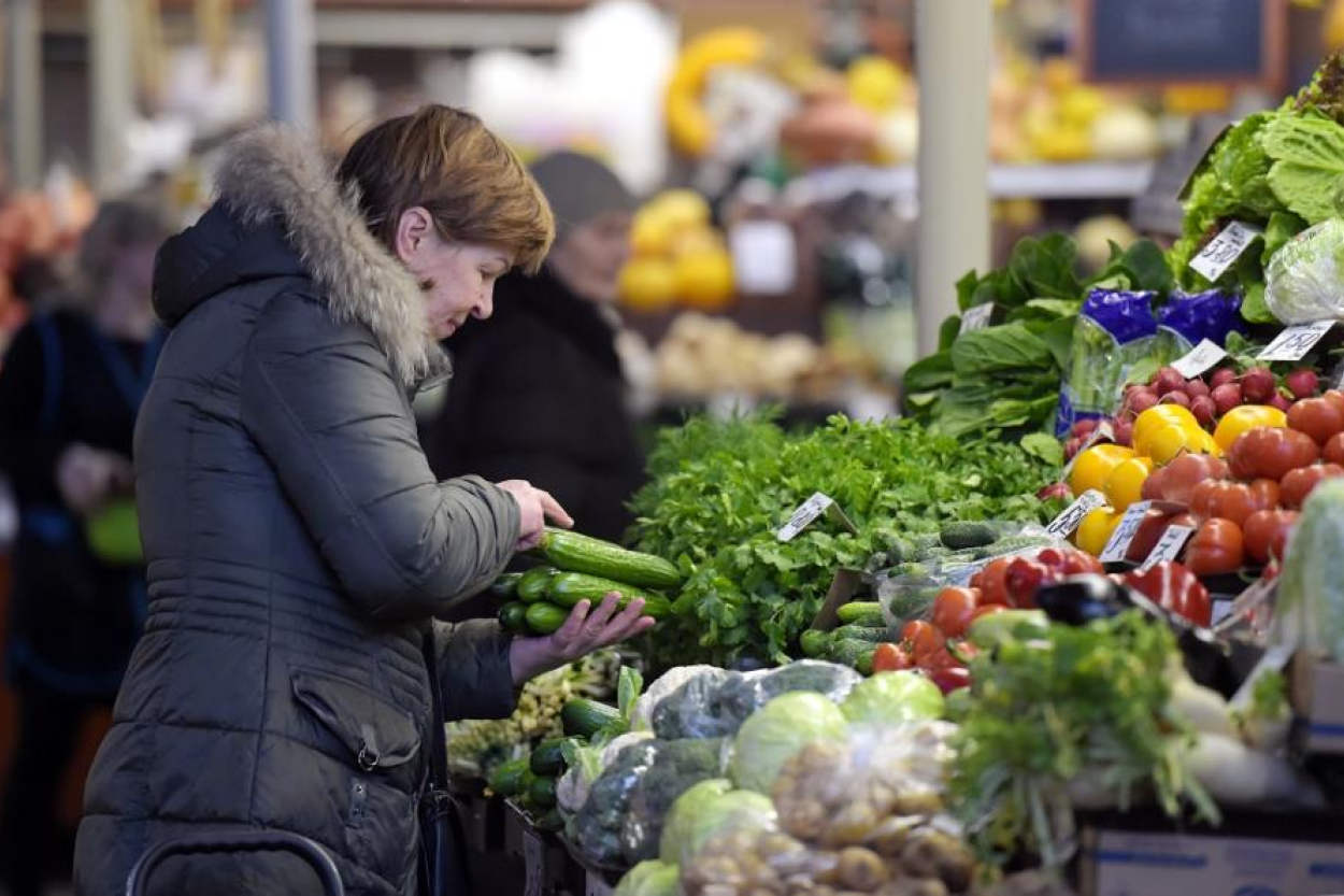 Pērn 34% svaigu augļu un dārzeņu tika tirgoti ar pārkāpumiem