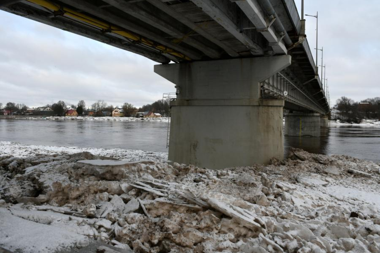 Daugavā pie Jēkabpils ūdens līmenis pazeminās