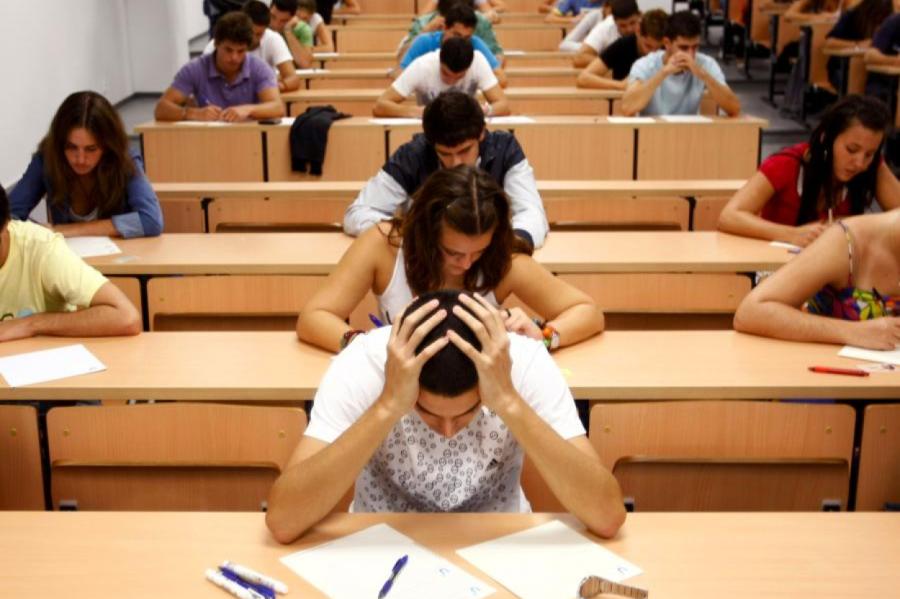 Varēs rīkot studentu uzņemšanu pirms centralizēto eksāmenu rezultātu izziņošanas