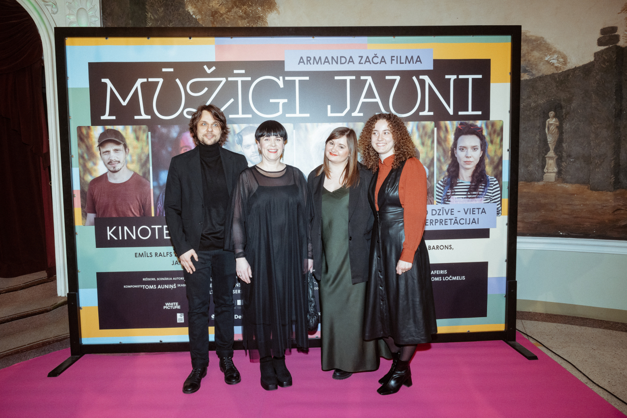 Nosvinēta Armanda Zača filmas «Mūžīgi jauni» pirmizrāde (+VIDEO)