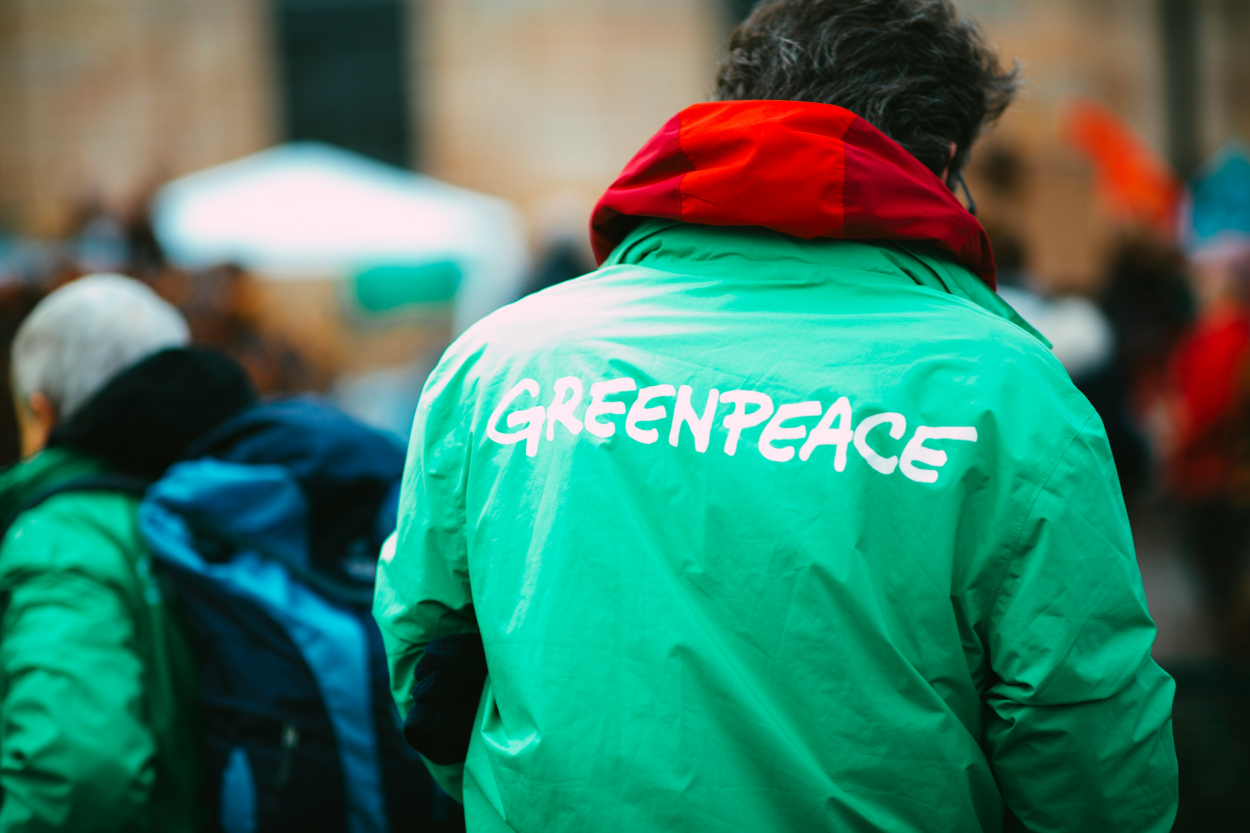 «Greenpeace» jāmaksā 660 miljonu dolāru kompensācija par protestiem Ziemeļdakotā