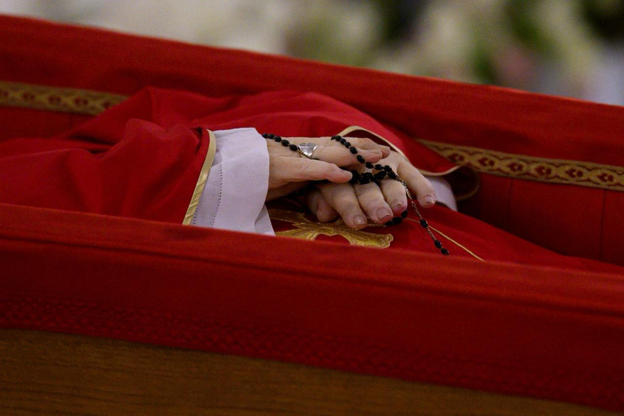 Pāvesta Franciska bēres notiks sestdien