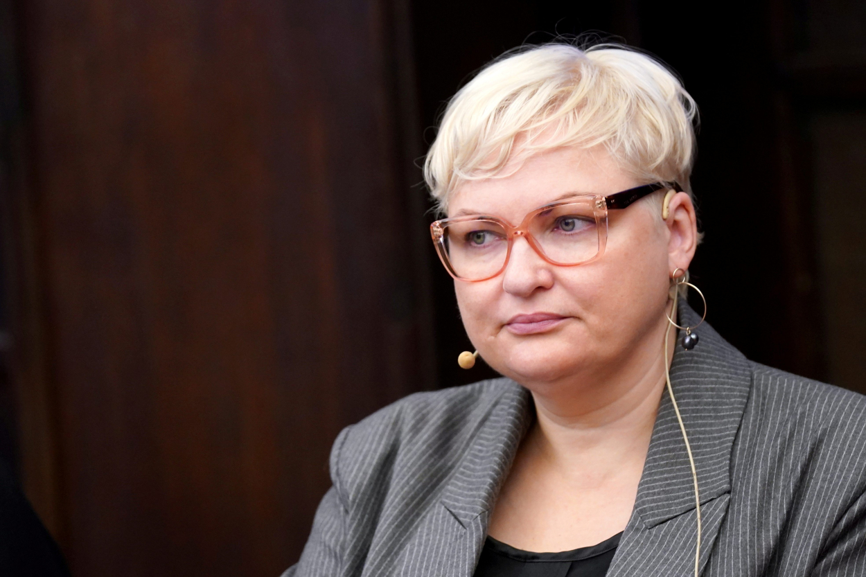 Latvijas PEN balvu šogad piešķir valodniecei Veckalnei