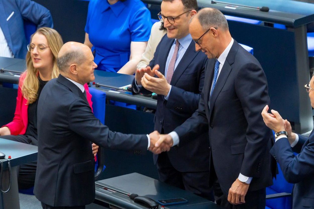 Apsveic Mercu ar apstiprināšanu Vācijas kanclera amatā