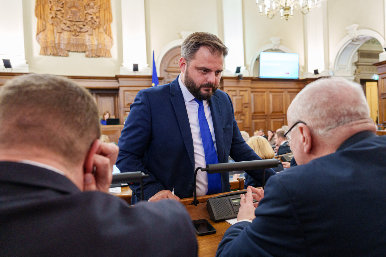 Saeimā rīt skatīs Fiskāli strukturālā plāna progresa ziņojumu