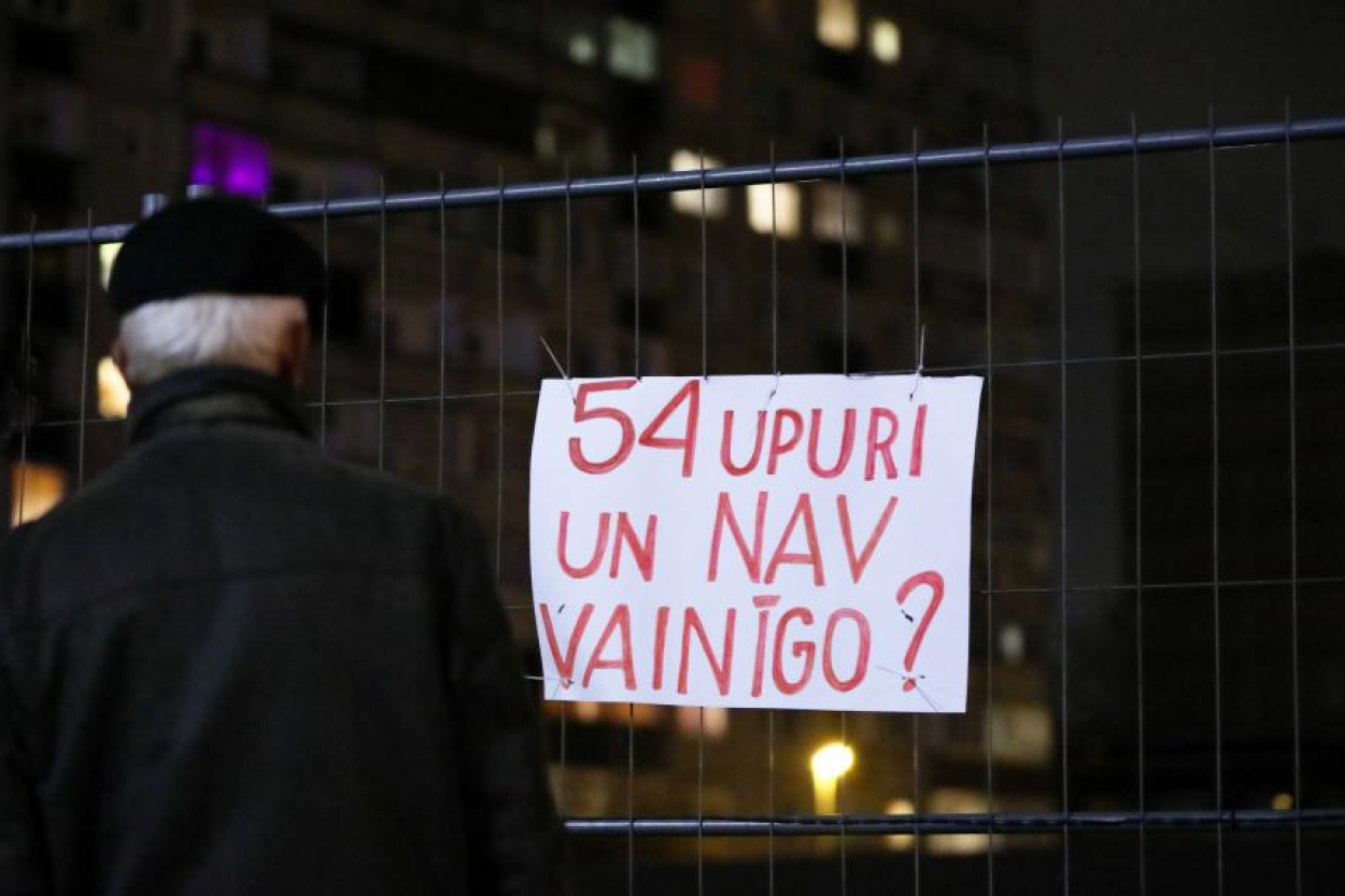 Apgabaltiesa turpinās skatīt Zolitūdes traģēdijas krimināllietu