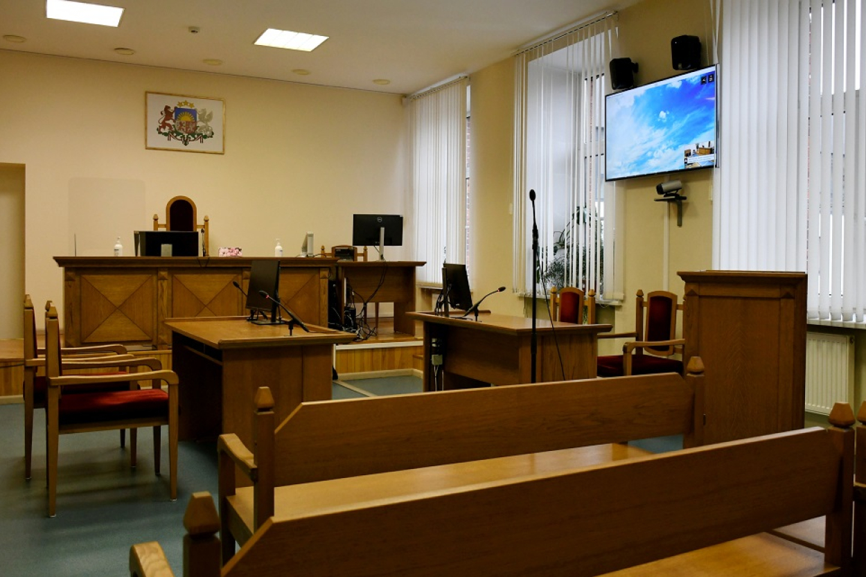 Ārsts Mednis sertifikātu anulēšanu pārsūdzējis tiesā