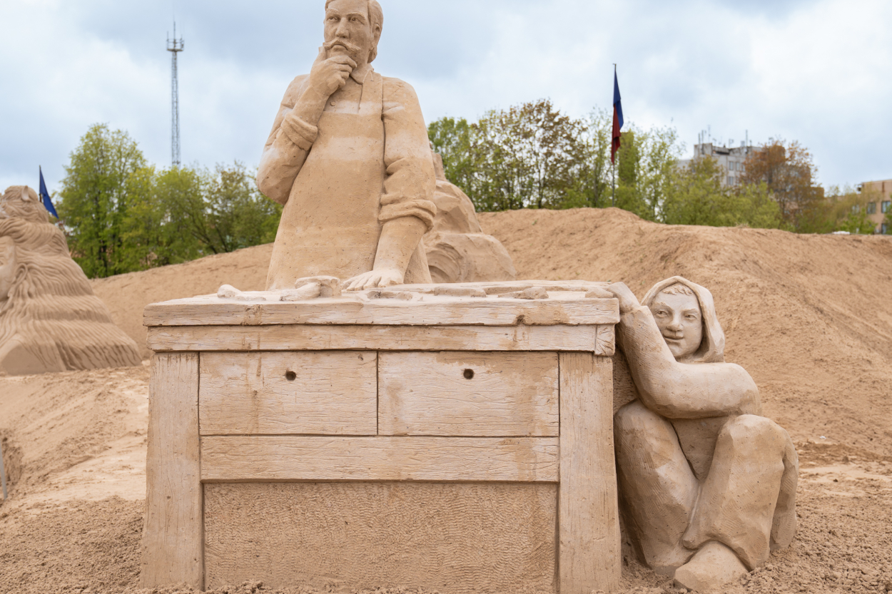 Jelgavā lietus dēļ slēgts smilšu skulptūru parks