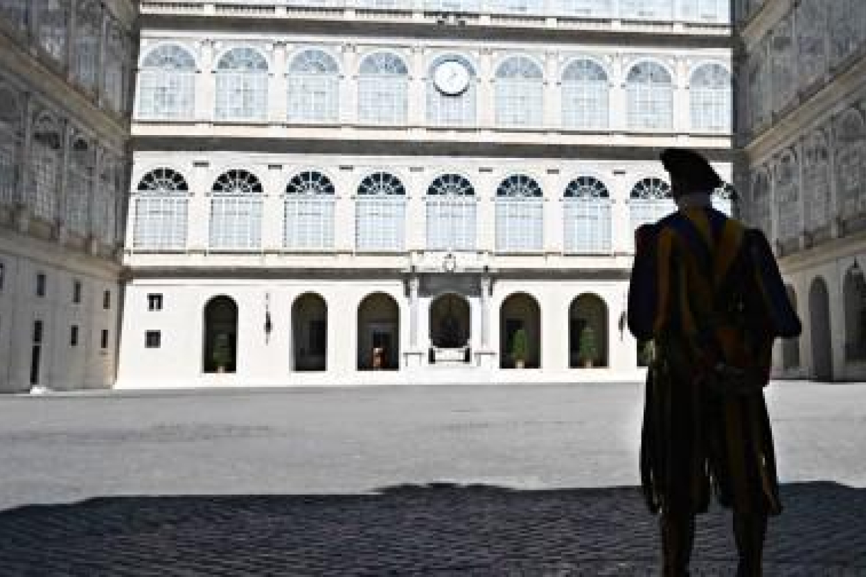"Bloomberg": Krievija neatbalsta ideju par miera sarunām Vatikānā