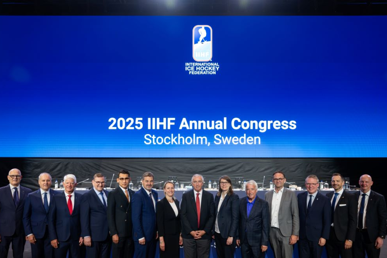 IIHF plāno sezonas laikā rīkot turnīru Eiropas izlasēm