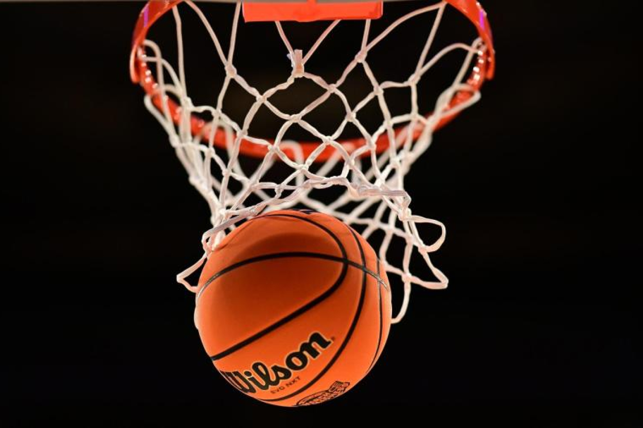 Latvijas 3x3 basketbola izlasei uzvara Pasaules sērijas turnīrā - VIDEO