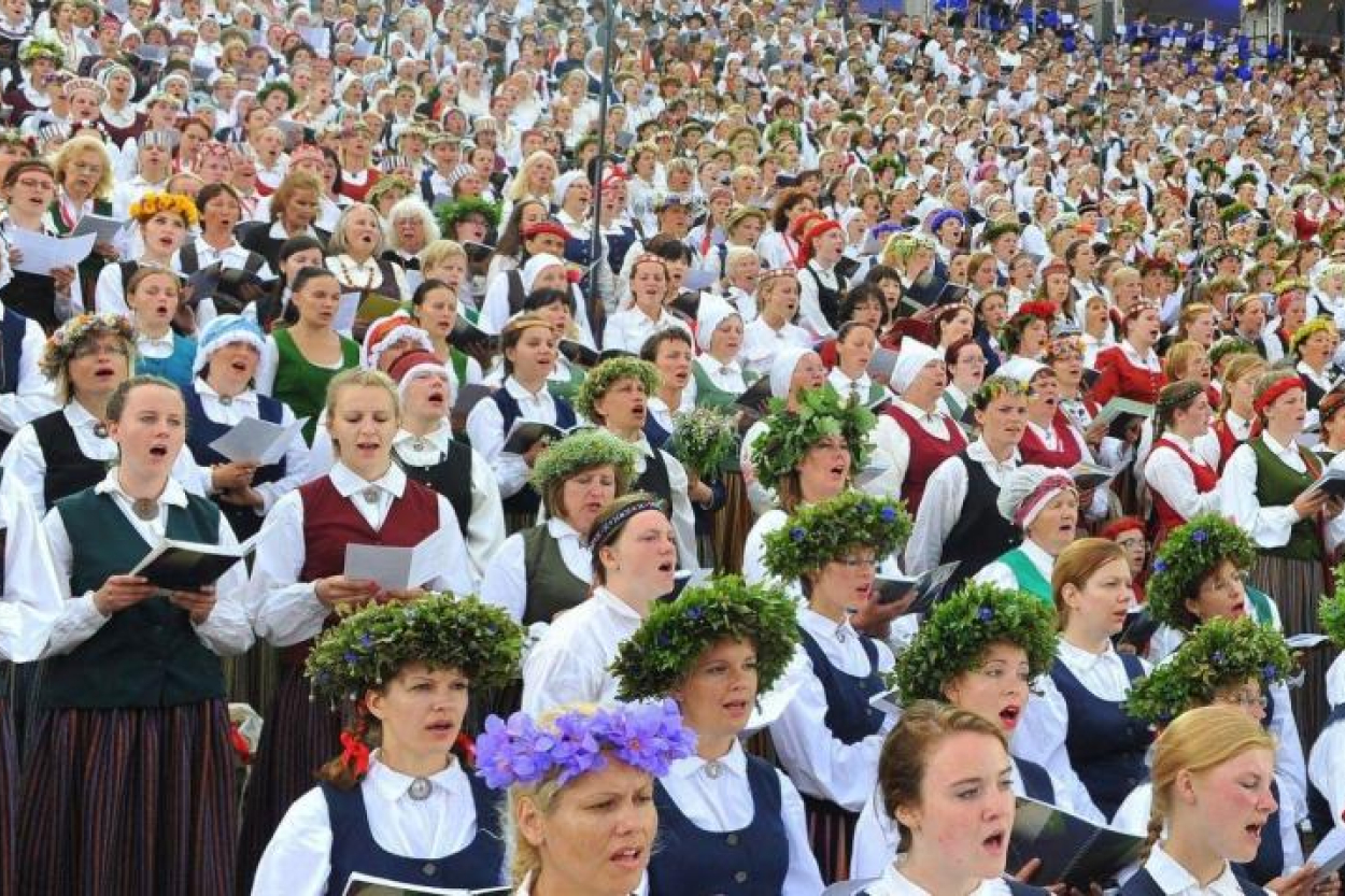 Latvijas iedzīvotāju skaits pērn samazinājies līdz 1,857 miljoniem