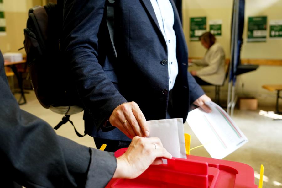 Vēlēšanu iecirkņa vadītāja: Mācību procesa organizēšana bija haotiska