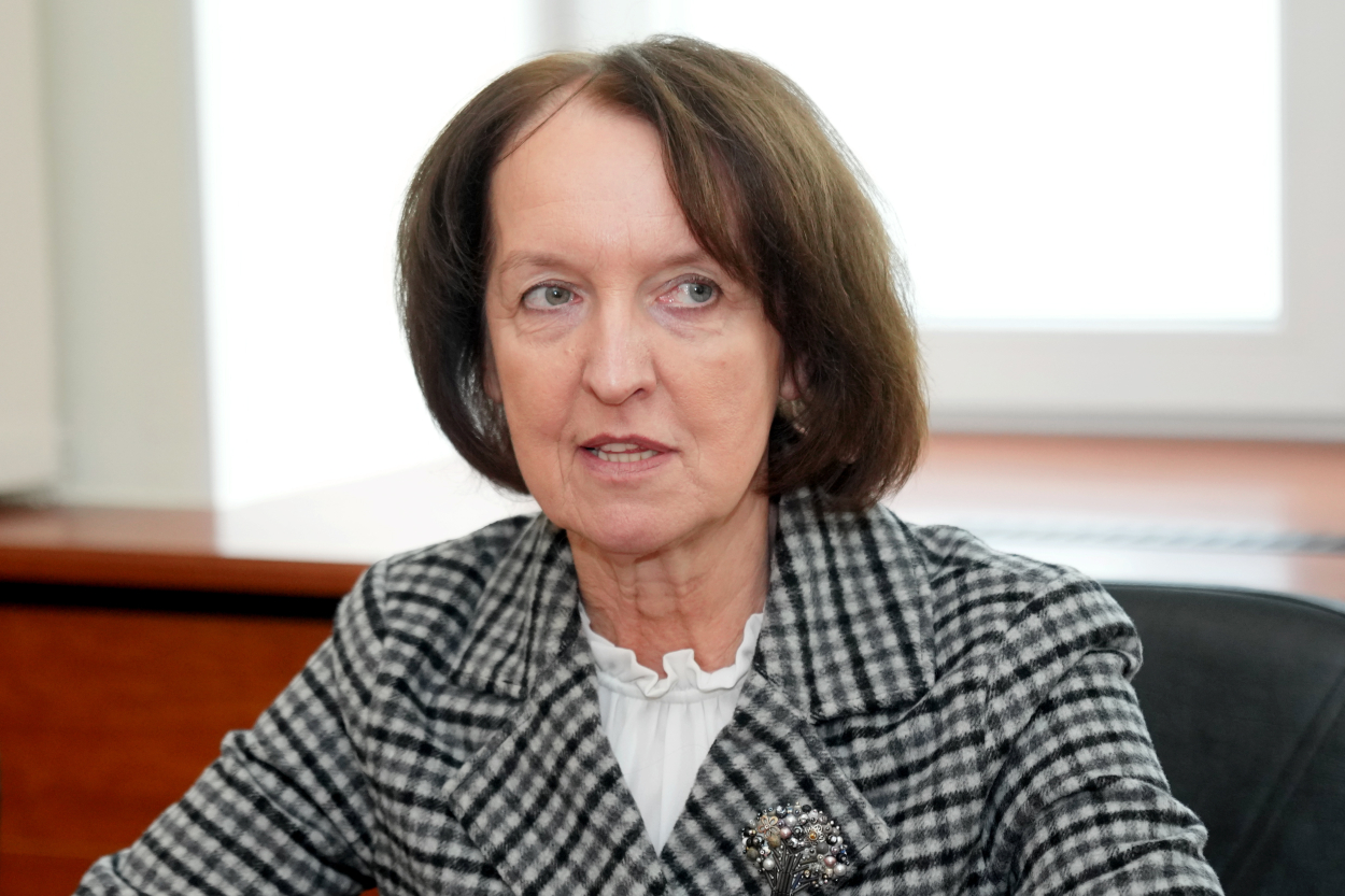 Ministre Bērziņa atkāpjas no amata