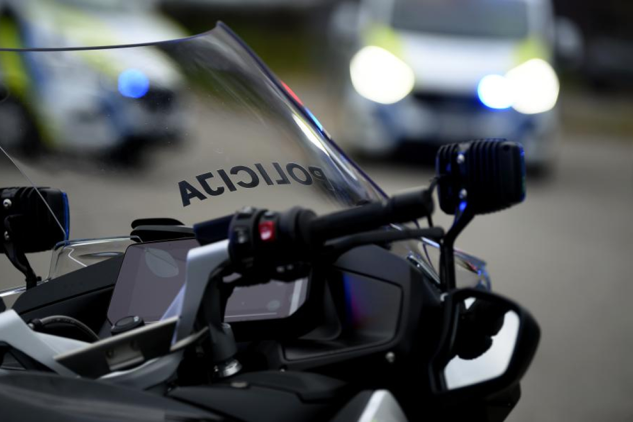 Par bēgšanu ar zagtu motociklu vīrietim draud vairāk nekā 6400 eiro sods(+VIDEO)