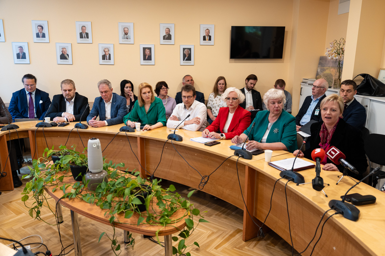 Saeimas komisija: kļūmes aizvadīto vēlēšanu norisē ir nepieļaujamas!