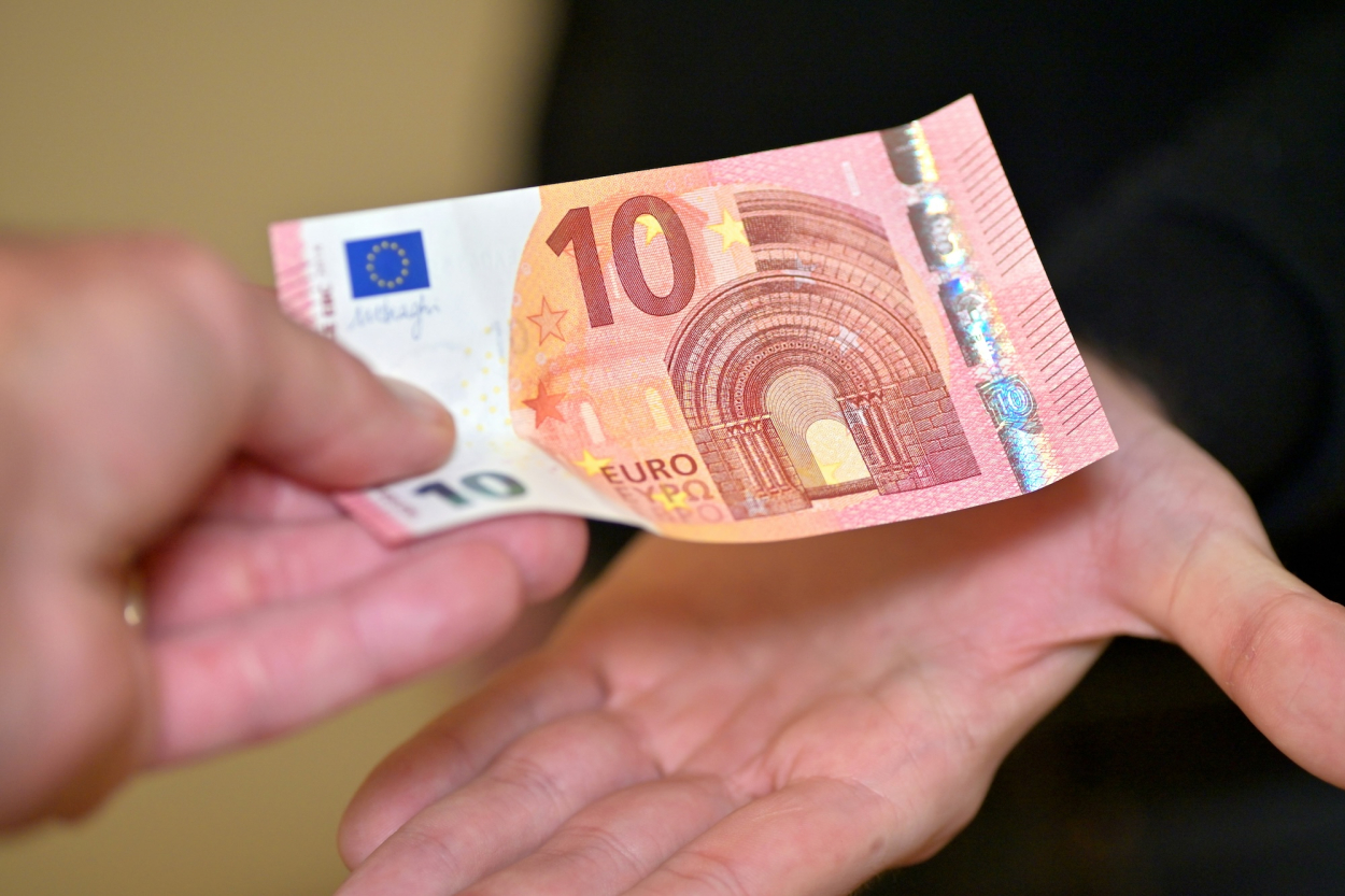 Latvijā ēnu ekonomikas īpatsvars pērn samazinājies līdz 21,4%