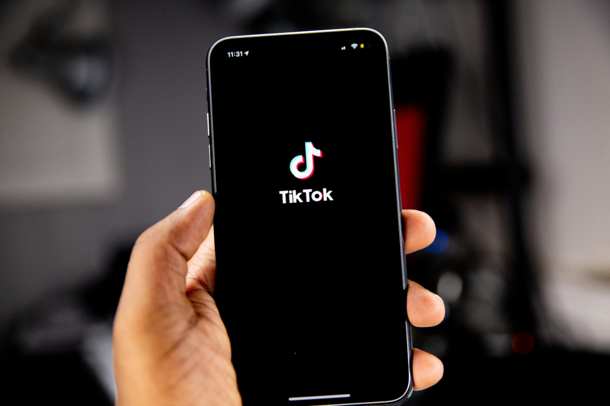 Tramps trešoreiz pagarina «TikTok» pārdošanas termiņu
