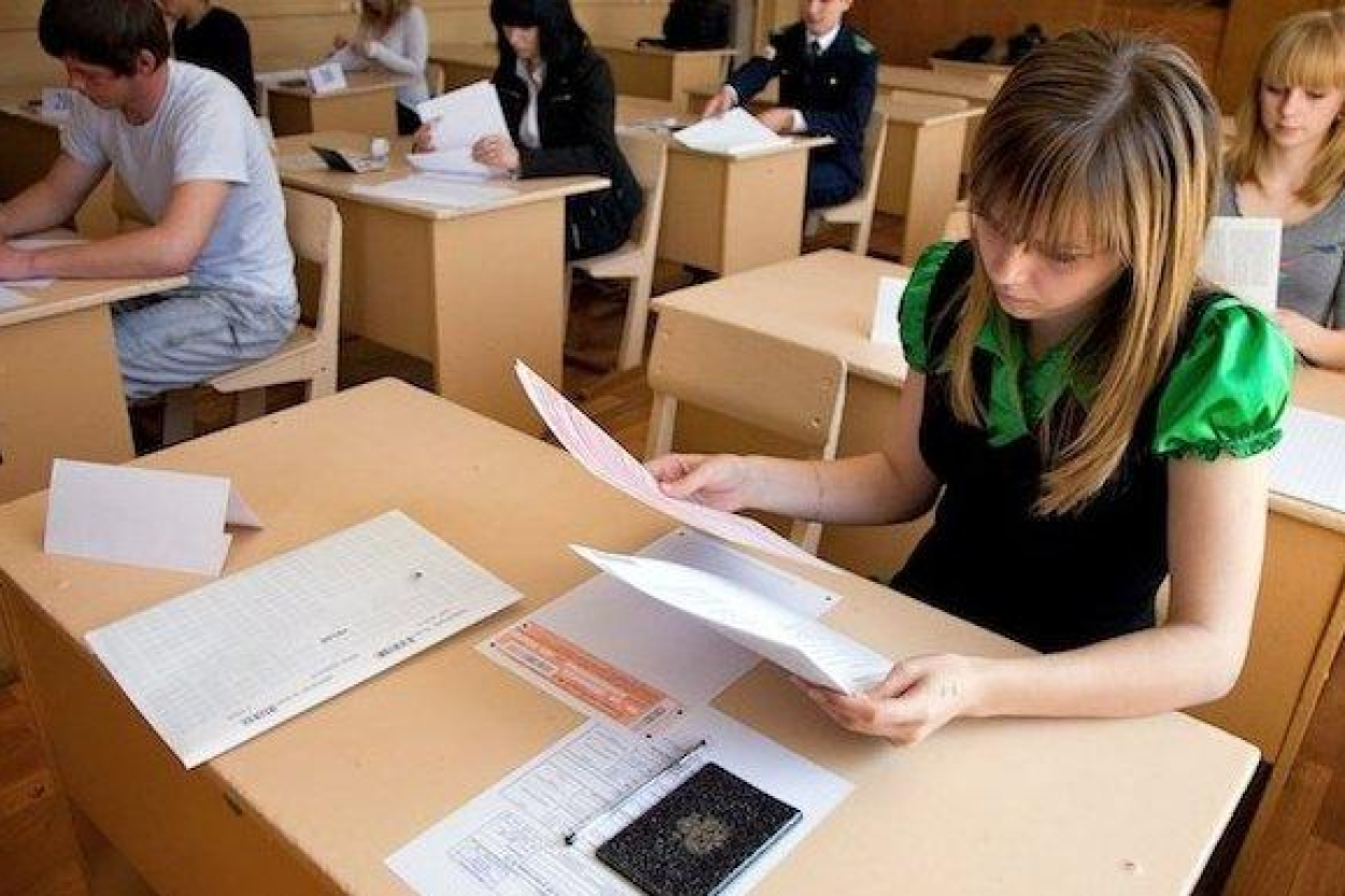 Pamatizglītības eksāmenu sertifikāti būs nākamnedēļ, vidusskolā - jūlija sākumā