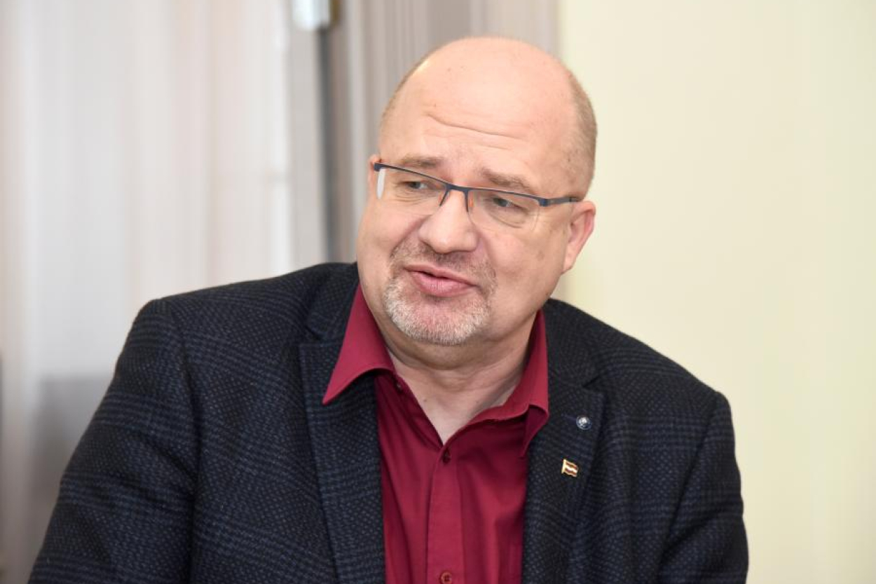 papildināta - Par Valkas novada mēru sesto reizi kļūst Krauklis
