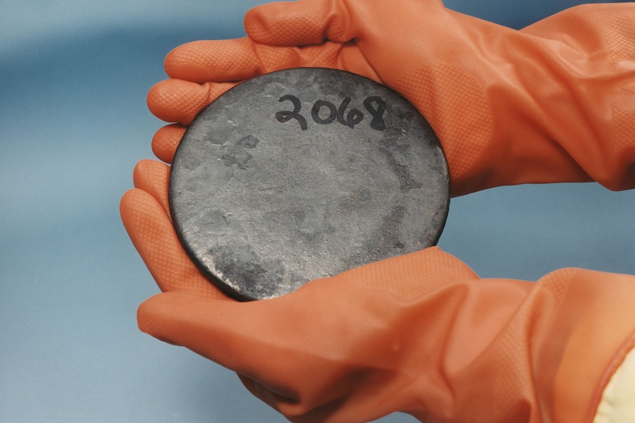 Irāna, iespējams, slēpj pietiekami daudz urāna deviņām atombumbām