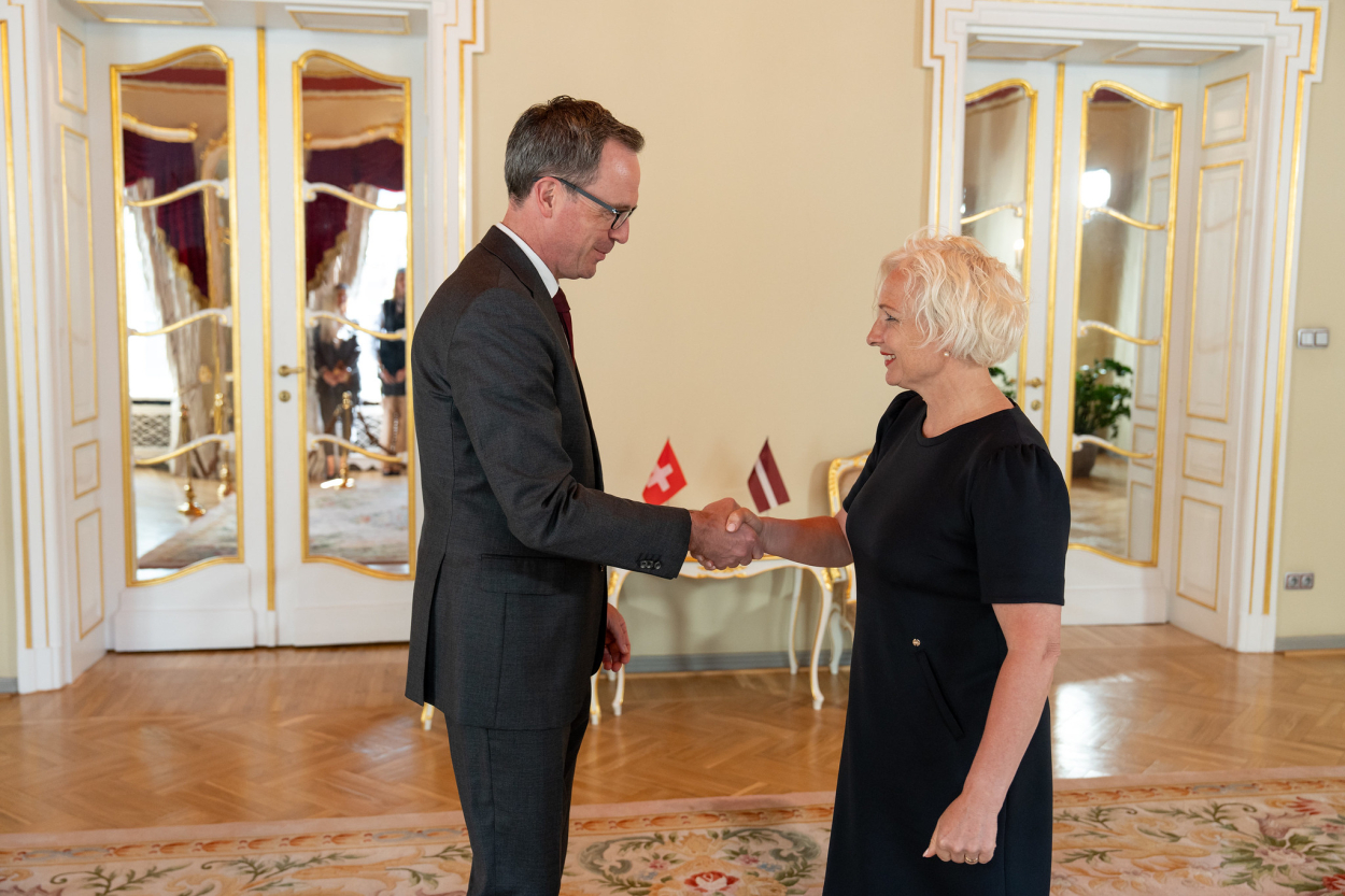 Mieriņa: Jārod risinājums iesaldēto Krievijas aktīvu nodošanai Ukrainai