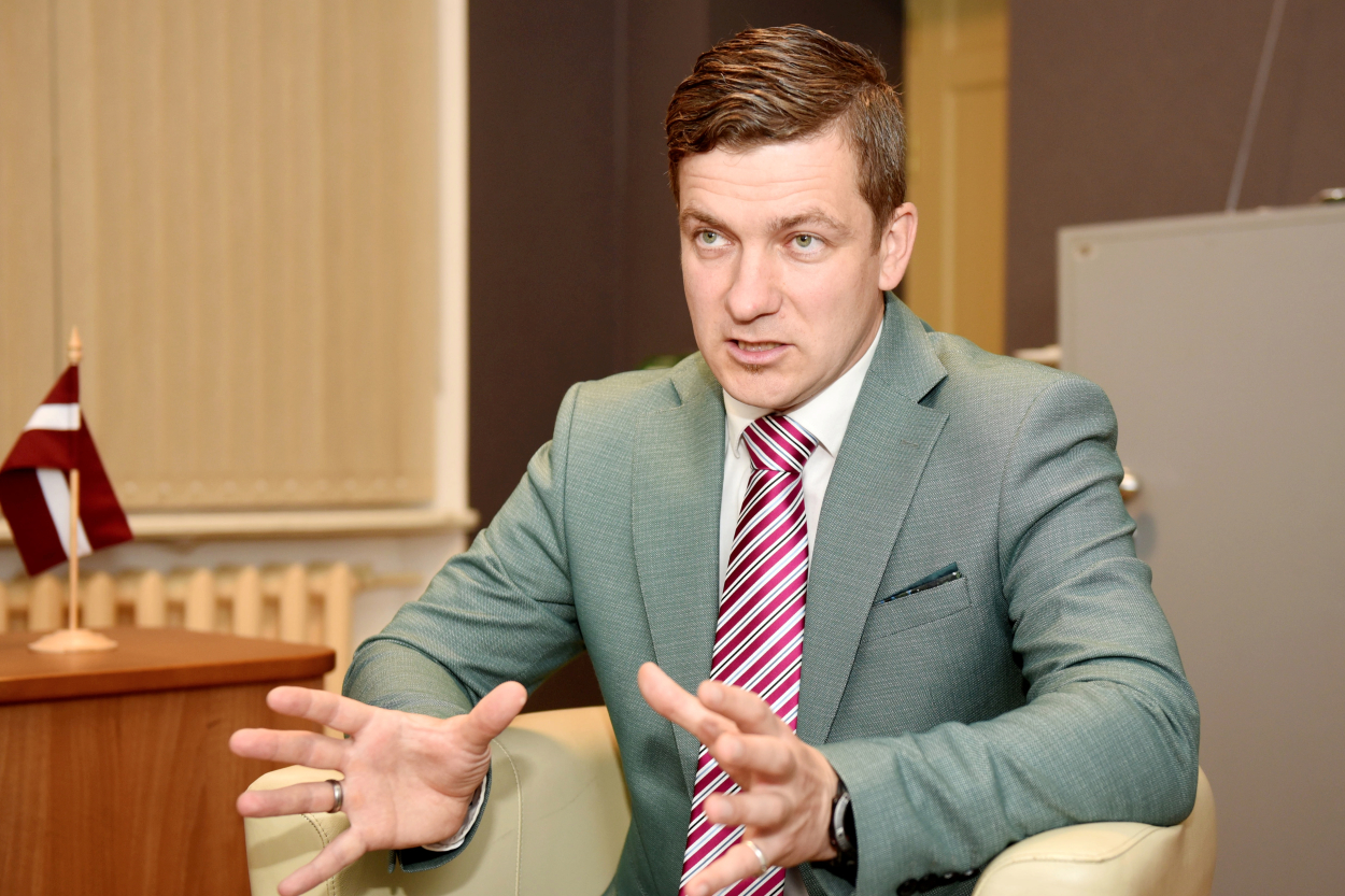 «Visi bija tik lieli eksperti» – Zviedris par vēlēšanu IT problēmām